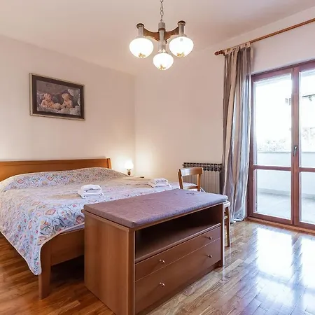 Silvana Apartman *