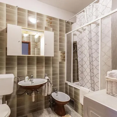Silvana Apartment Porec